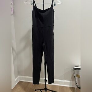 Aritzia Wilfred XS Free Divinity Jumpsuit in black